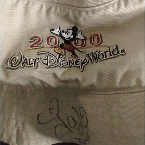 2000 Disneyworld Bucket Hat - Picture 6 of 11